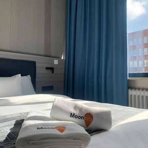 Mooncity Hotel & Boardinghouse, hotel en Frankfurt