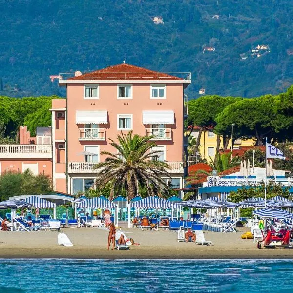 Hotel Happy – hotel w mieście Marina di Pietrasanta