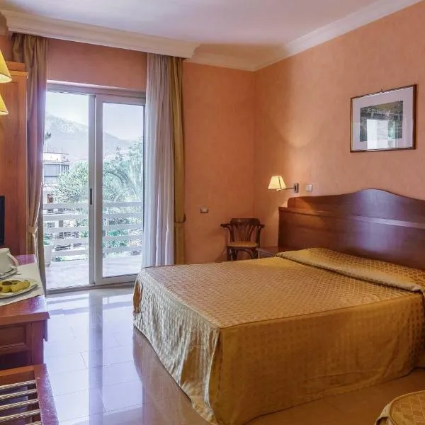 Hotel Conchiglia d'Oro, hotel Mondellóban
