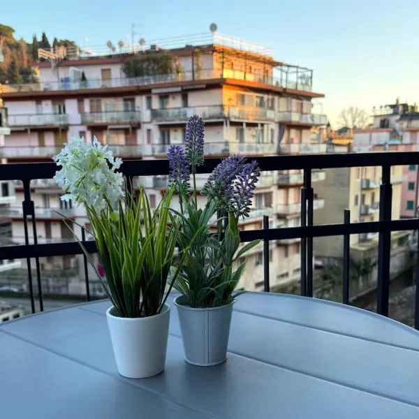 Casa Lisa, with terrace, hotel in Rapallo