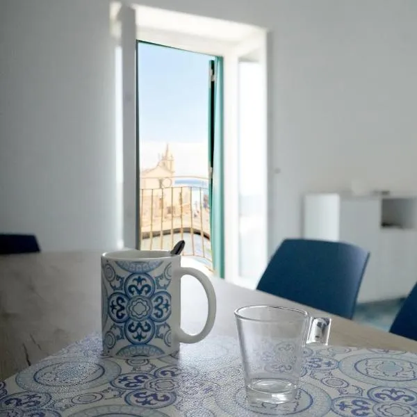 Lipari - casa sul mare di marina corta โรงแรมในลีปารี