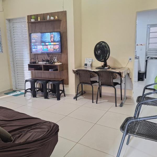Casa aconchegante prox ao Sesc Bertioga 2 quartos, 2 banheiros