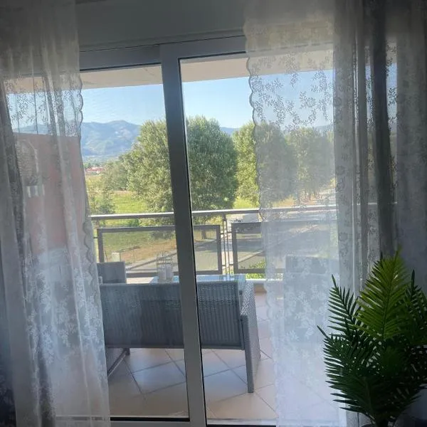 Lovely apartment cosmopoli, hotel in Komotini