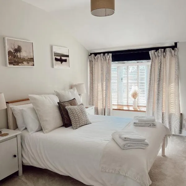 Gardener's Cottage at Mathern Palace، فندق في تشيبستو