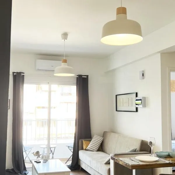 Victoria3 1-Bedroom Condo in a Privileged Location, hotel a Paphos