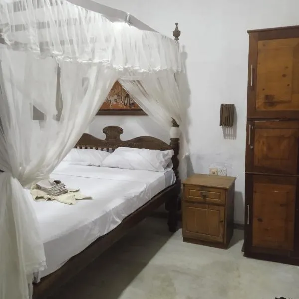 Chapel Home Stay, hotel in Ahungalla