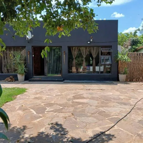 Urban Villa 25 โรงแรมในกาโบโรเน