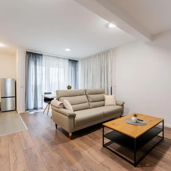 Flex SelfCheckIns 101 - Zagreb - 2 Bedrooms - Parking - Loggia, hotel in Velika Mlaka
