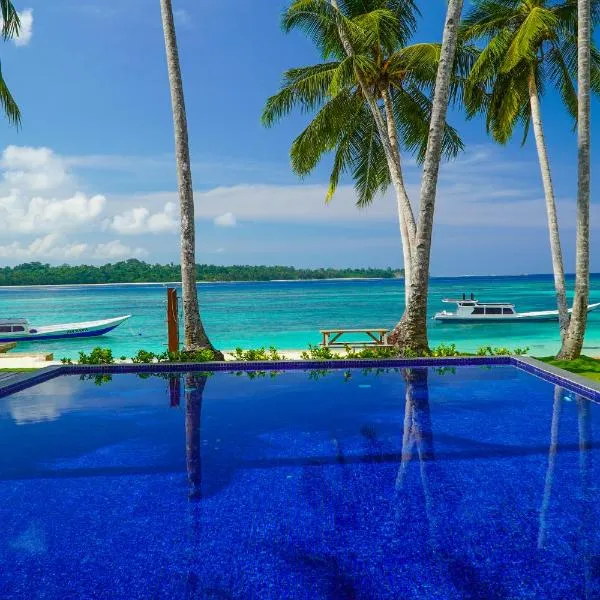 Nasara Resort Mentawai, hotel v destinaci Tua Pejat