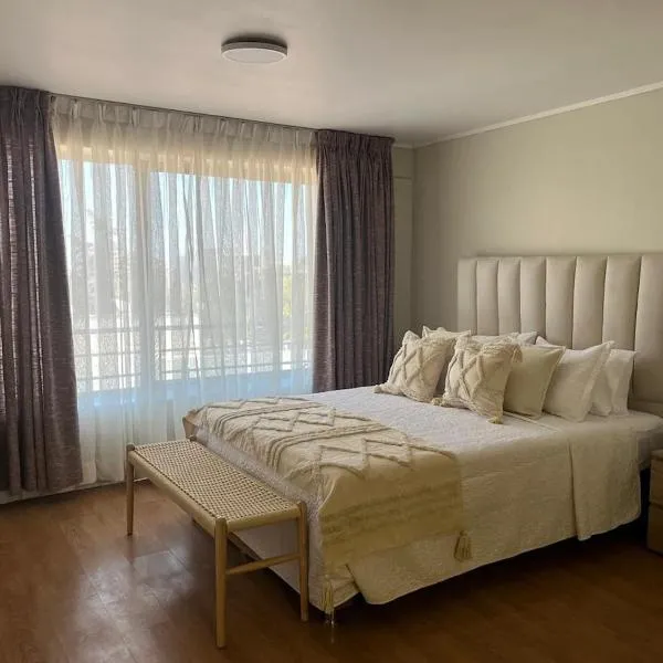Executive ApartsuiteJH, hotel u gradu Santjago