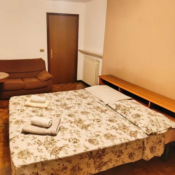 Stanza Da Carol Go2025, hotel v destinaci Gorizia