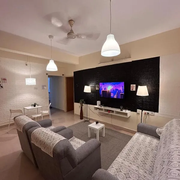 Electrifying 2 BHK Getaway, hotel in Bengaluru