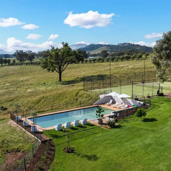 Stay in Mudgee The Grove, The Church, And Premium Private Homestead, hotel v destinaci Mudgee