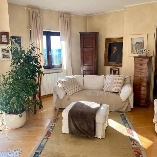 Sun Lake House and Hill, ξενοδοχείο σε Lesa