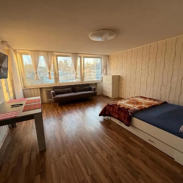 Gesamte Unterkunft WLAN & Parkplatz - Backnang, hotel v destinaci Backnang