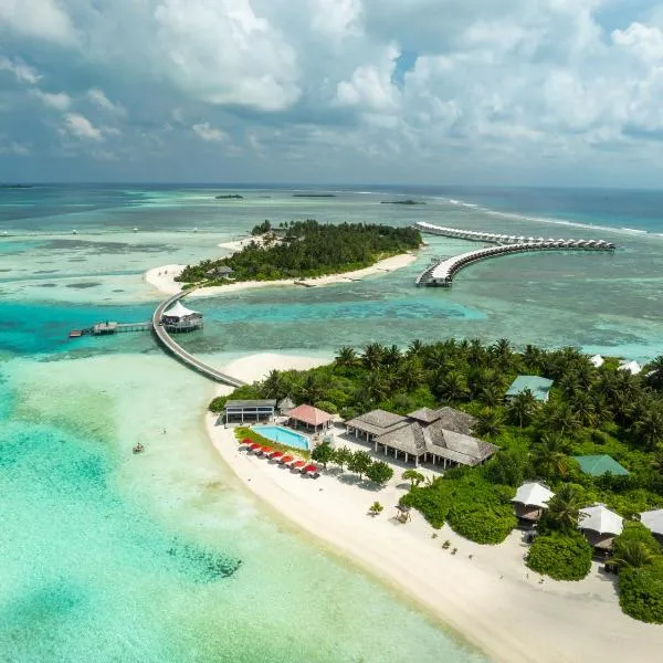Cinnamon Hakuraa Huraa Maldives - All Inclusive - Adults Only - Complimentary Domestic Flight Return for 2 pax on 7 nights or more stays valid to 31 Oct 2027, hotel di Meemu Atoll