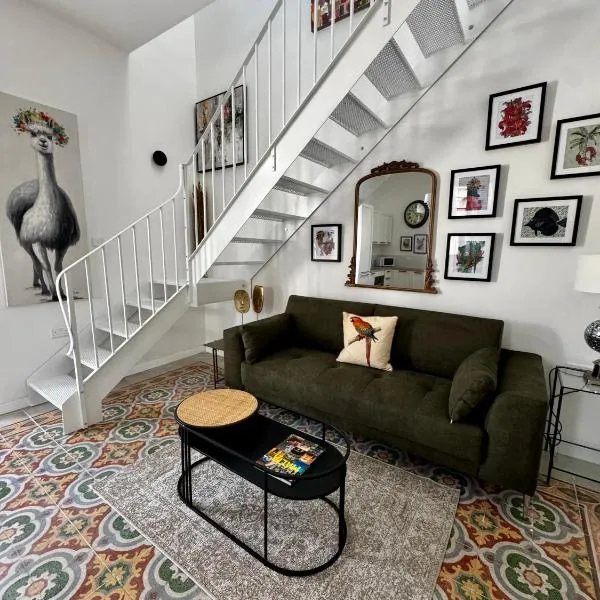 Stylish Boutique Duplex Apartment Home - Green - 2 Large Double Bedrooms with Ensuite Bathrooms, hotel v destinaci Msida
