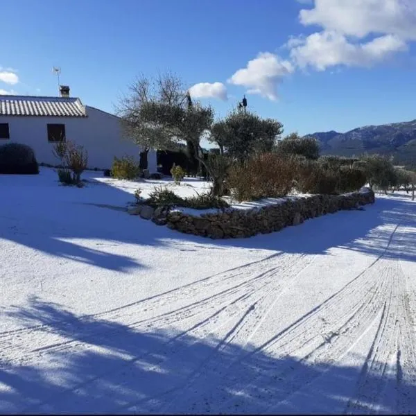ENTRESIERRAS Apartamentos rurales con chimenea, barbacoa y espacio para eventos, hotell sihtkohas Cazorla