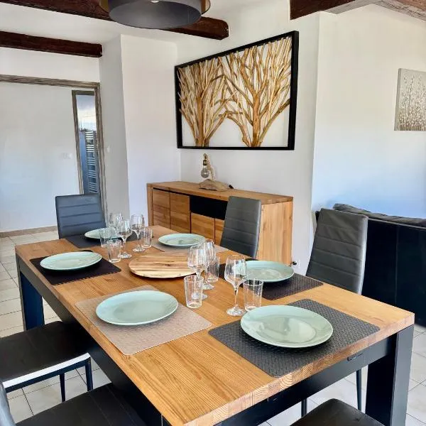 La Villa Romana - Spacieux, Confortable et Centrale, hotel v destinaci Istres