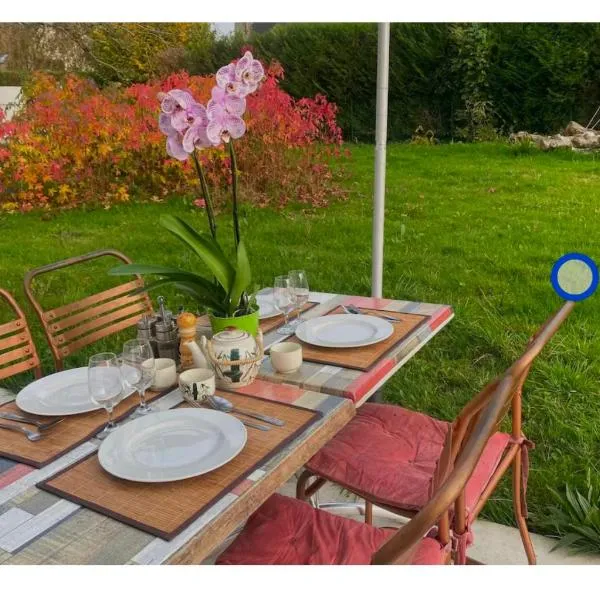 Spacious home near Disneyland, hotel v destinácii Chanteloup En Brie