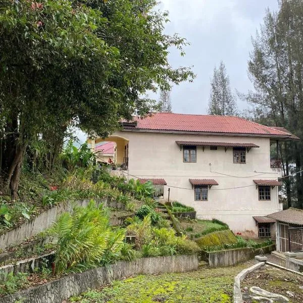 'Nanini Backyard' Home Stay, hotel di Berastagi
