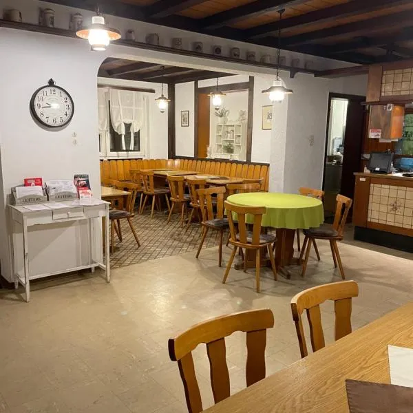 Gaststätte Wiesengrund, hotel v destinaci Groß-Gerau