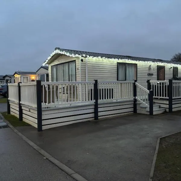 Rachel Retreat Caravan Kingfisher Court Tattershall Lake, hotel i Tattershall