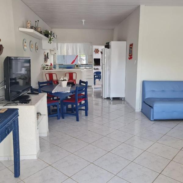 Casa ampla com 3 quartos com ar condicionado a 50mts da praia - Foto 4