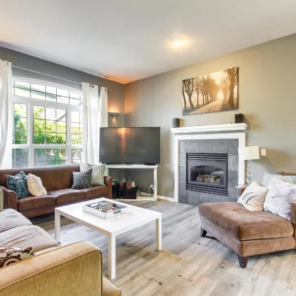 Pet-Friendly Home with Yard, 2 Mi to Autzen Stadium, hotel di Springfield