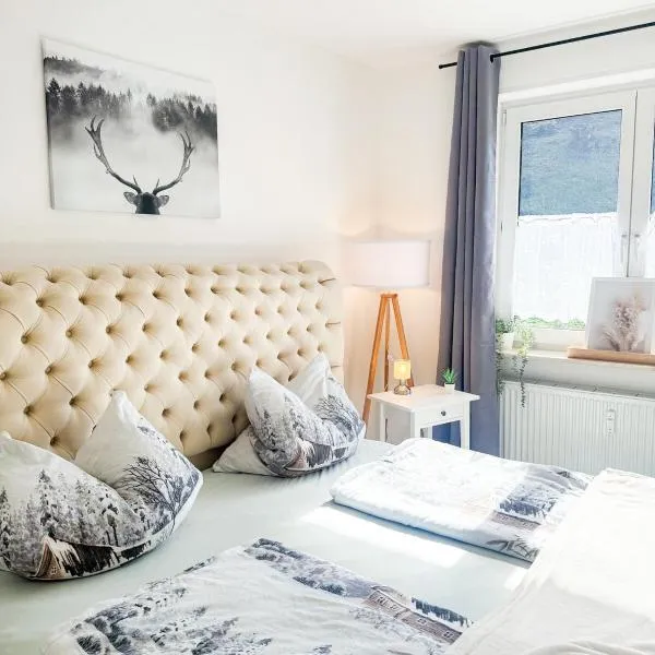 Traumurlaub in Sicht! 77qm Familiendomizil, hotel v destinaci Münstertal