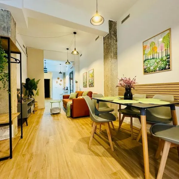 ORI A Cool & wide apartment next to historic center, hotel di Valencia