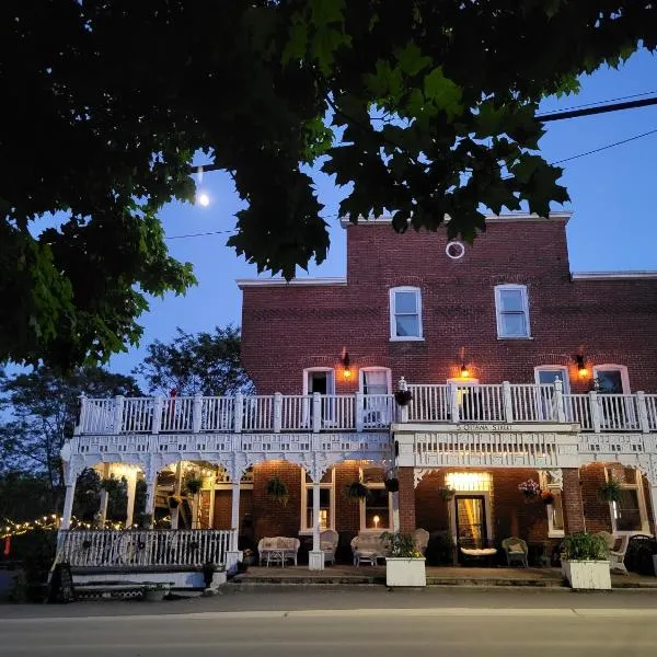 The Tamworth Hotel, Tamworth ,Ontario, Canada, hotel di Tamworth