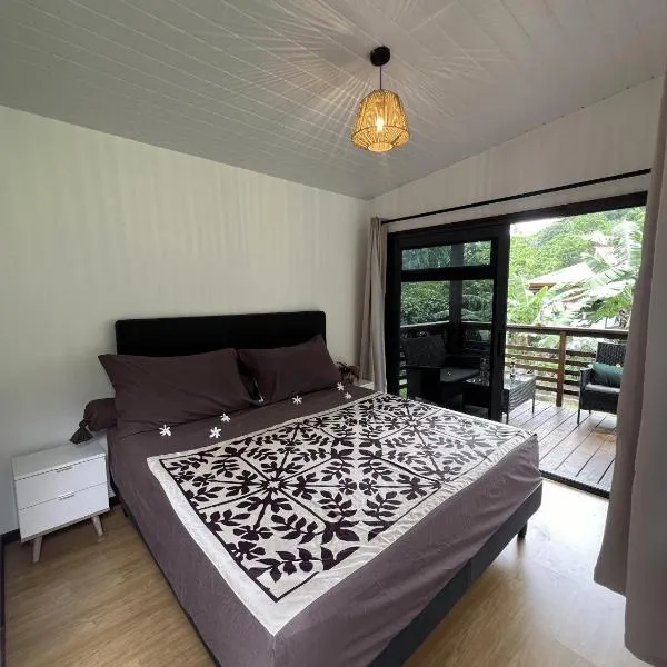Hava'i Lodge, hotel a Taputapuapea