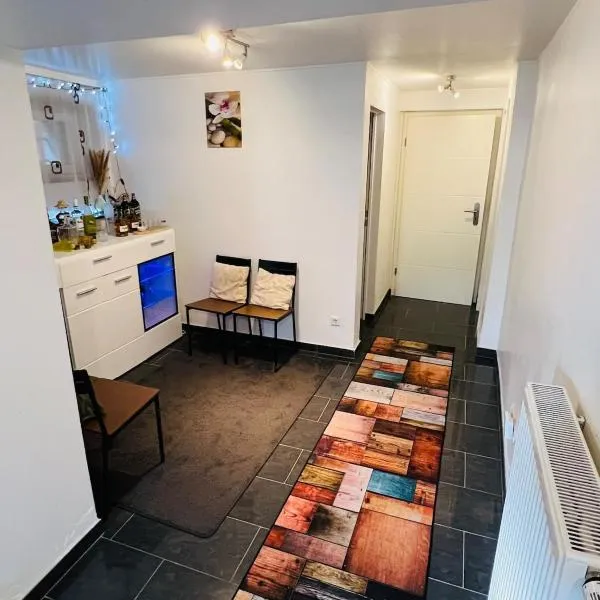 Cosy & Separate 1 bedroom apartment in a Big House, hotel v destinaci Dudelange