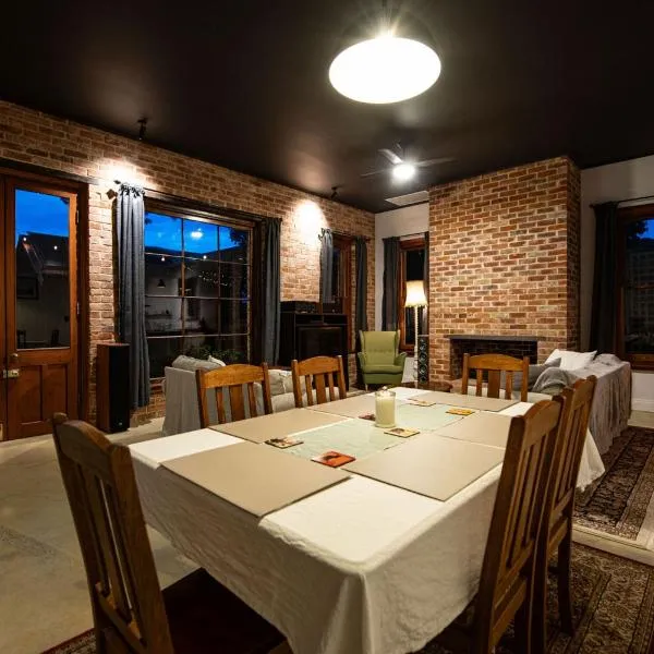 Monument House, hotel in Mount Barker