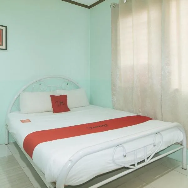RedDoorz at Maanyag Pension House Mandaue، فندق في مدينة سيبو