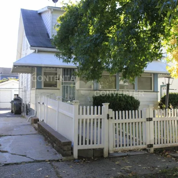 2Kings Luxury Home- Spacious Stay in Newark NJ-NY, hotel in Newark
