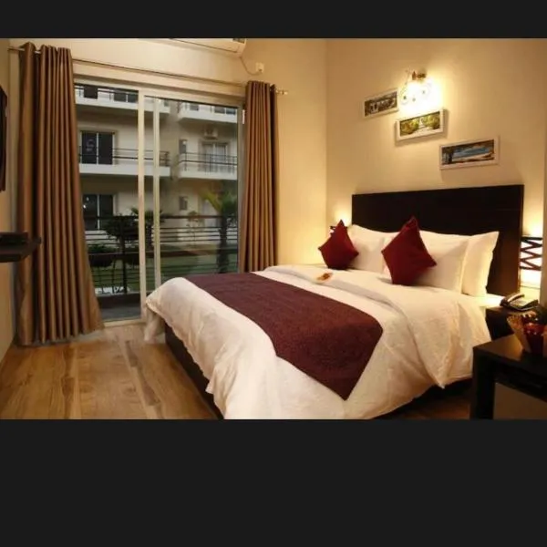 Pearl suites at Omaxe entrenity, khách sạn ở Vrindāvan