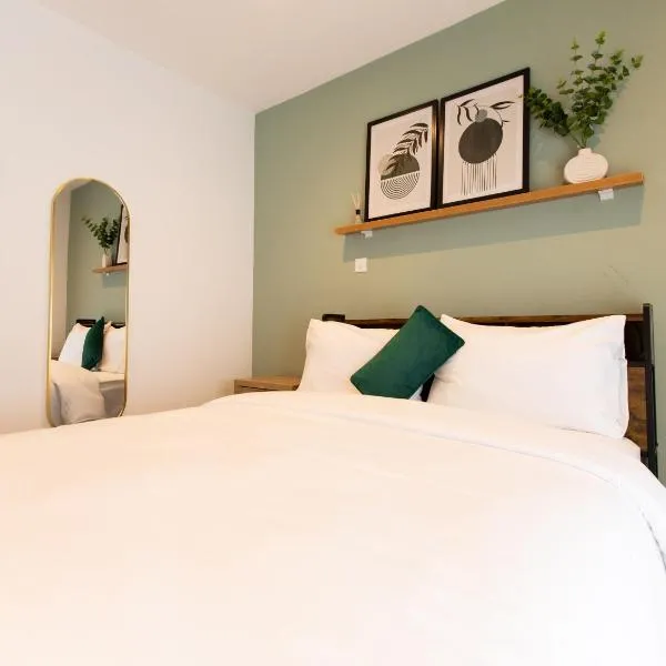 Vibrant Studio at Loxwood House, hotel v destinaci Accra
