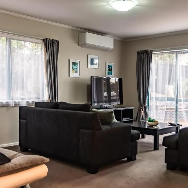 Observation Holiday Home, hotel v destinaci Paraparaumu Beach