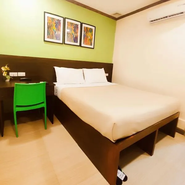Huanying Hotel, hotel en Calapan