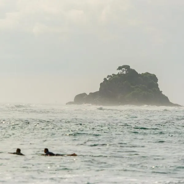 Ram's Surfing Beach,Midigama, hotel v destinaci Midigama East