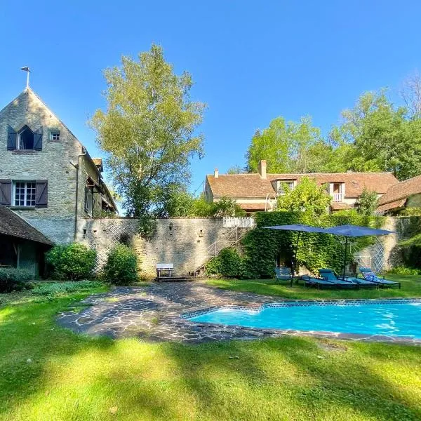 Propriété bucolique avec deux maisons, une piscine chauffée et un vaste verger, hotel in Estouy