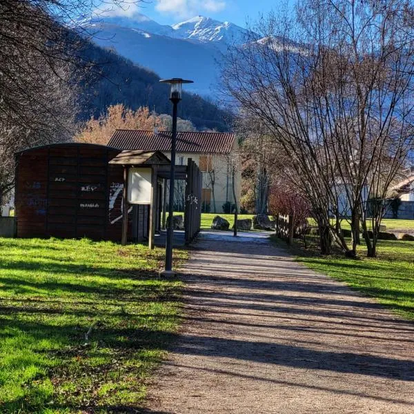 Le Gargantua – hotel w mieście Lavelanet