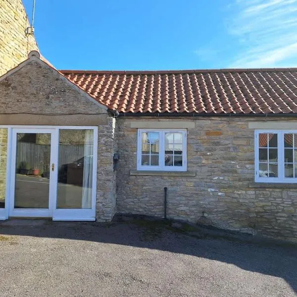 Heather Cottage - a beautiful cosy cottage for couples, hotell i Snainton