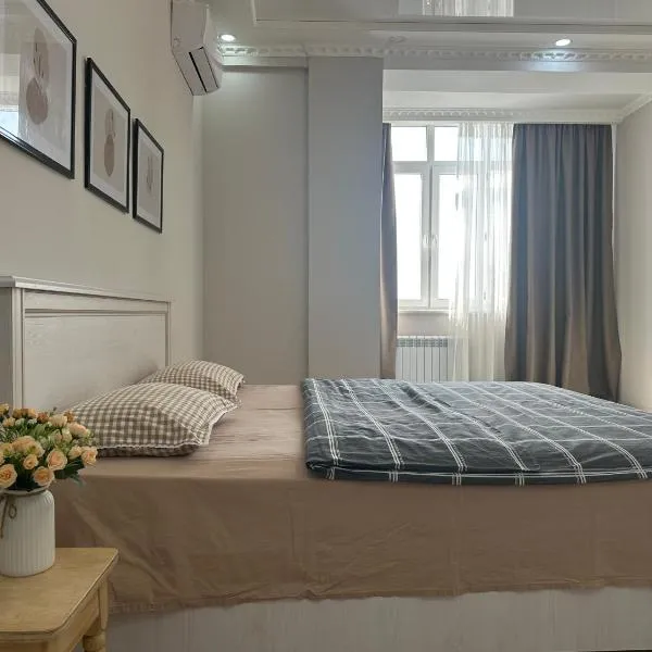 Lovely house in the city center, hotel in Bishkek