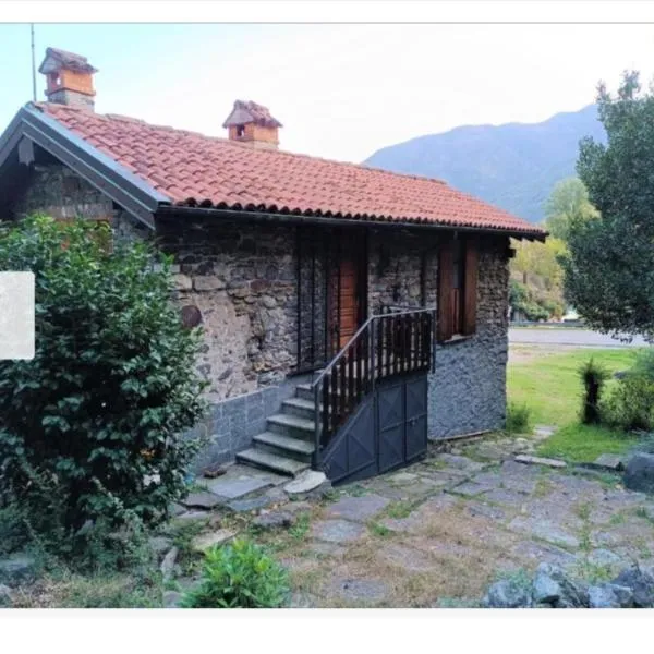 La Casetta Della Mamy, hotel Mergozzóban