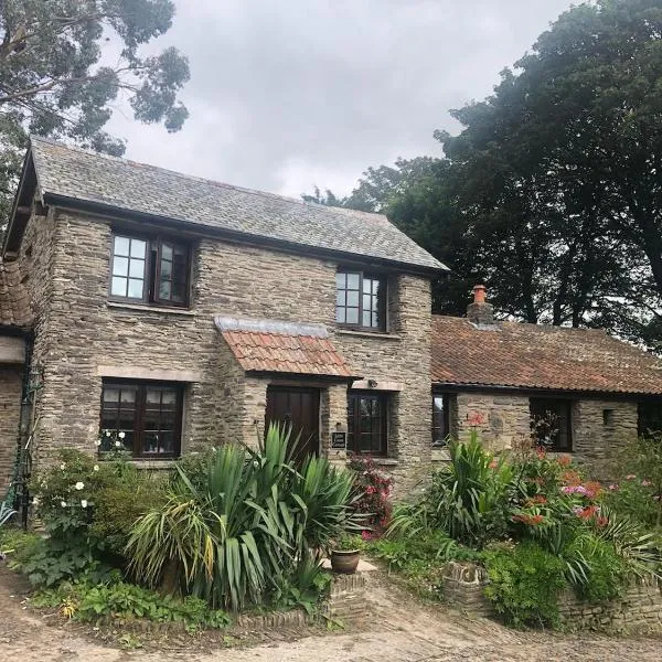 Littlecross Cottage、バーンスタプルのホテル