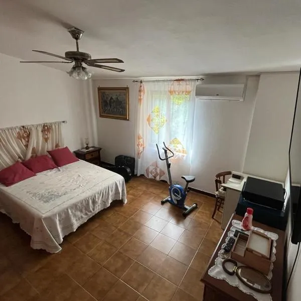 Two bedrooms apartment in Orosei, hotel in Orosei