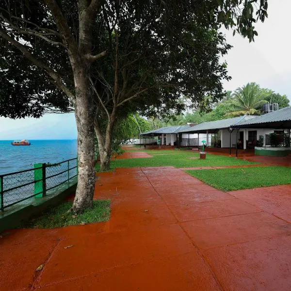 ILLIKKALAM Lakeside Cottages Kumarakom Kerala, hotel v destinaci Kumarakom